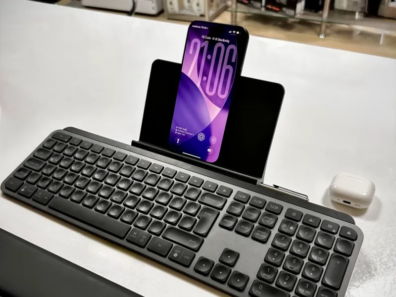 Эргономичная подставка и крепление для планшета/телефона для Logitech MX Keys S