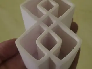 Optical Illusion Pen Holder – Round or Square?