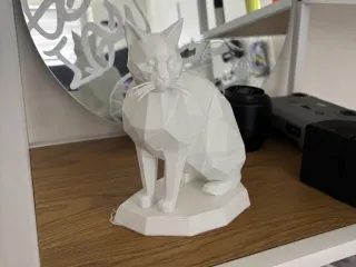 Low-Poly Cat Sculpture | Geometric Art