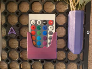 Halterung für LED Fernbedienung am Multibord
