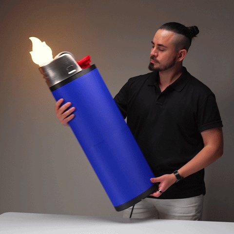 LÂMPADA GIGANTE, ELEGANTE E MINIMALISTA EM FORMATO DE ISQUEIRO