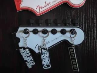 FENDER GUITAR HEADSTOCK - KEY HANGER / WALL ART