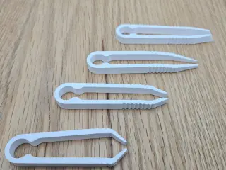 HANDY SET OF 4 TWEEZERS