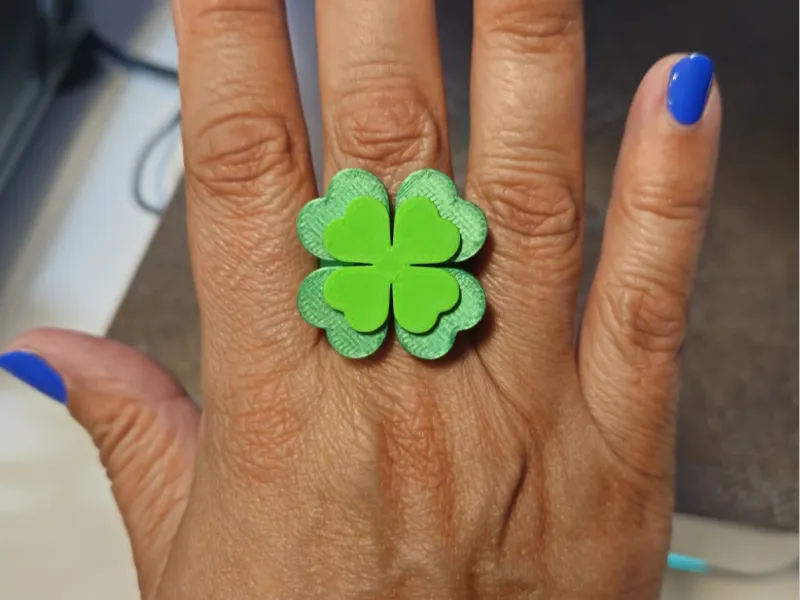 Anillo trébol mejorado