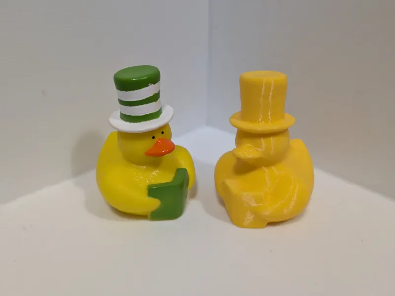 Rubber Ducky - TopHat reading duck