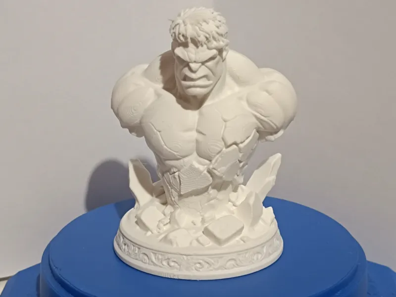 busto de Hulk monocolor