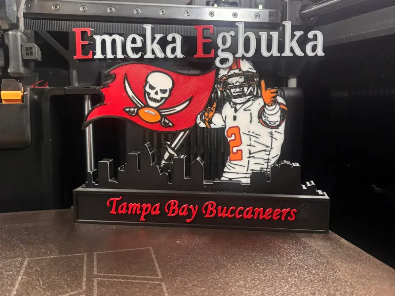 NFL - Tampa Bay Buccaneers Exposición de Emeka Egbuka