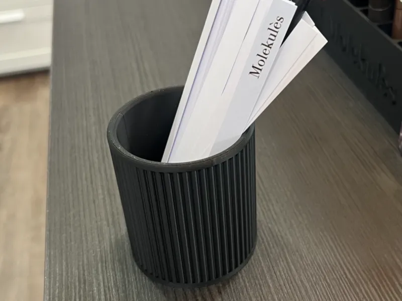 wilkez tarafından Minimalist Oluklu Kupa