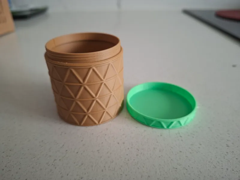 Container with Screw-on Lid