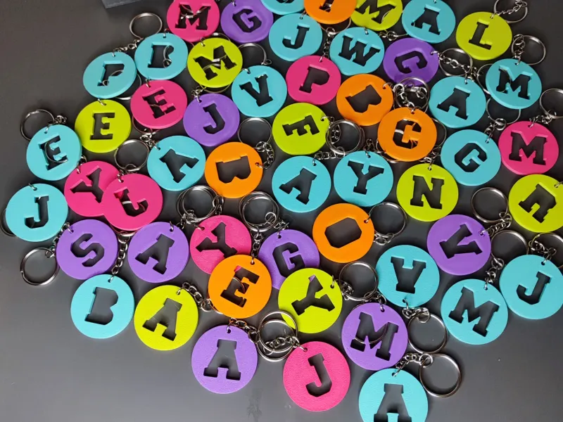 🔤 Varsity Letter Keychains – Alphabet Collection 🎒✨