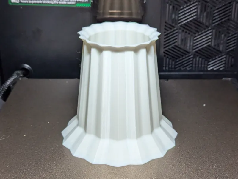 Multi-Use Fluted Desktop Accessory - Support Free