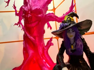 The Witchwood Lantern Tree