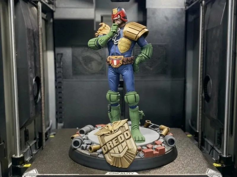Comic Accurate Judge Dredd Statue 3D Print Model