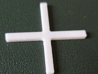 Fliesenkreuz