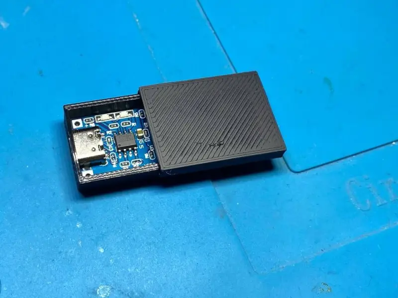 Tp4056 charger circuit case with slide cover