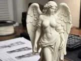 nude angel statue version 2-0