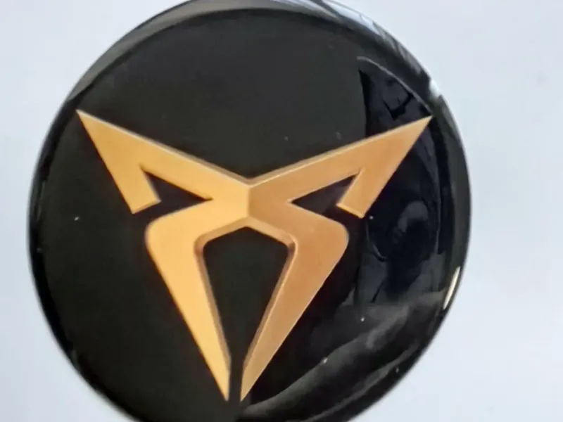 tapa llanta cupra