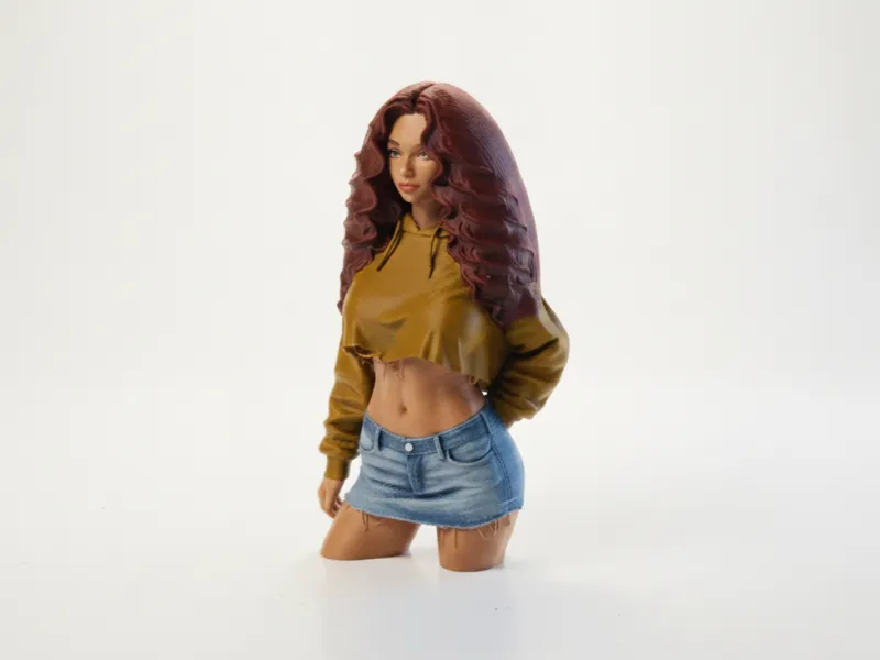连帽女性人偶 3D 可打印雕像模型