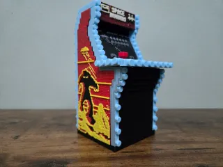 Q Arcade Machine