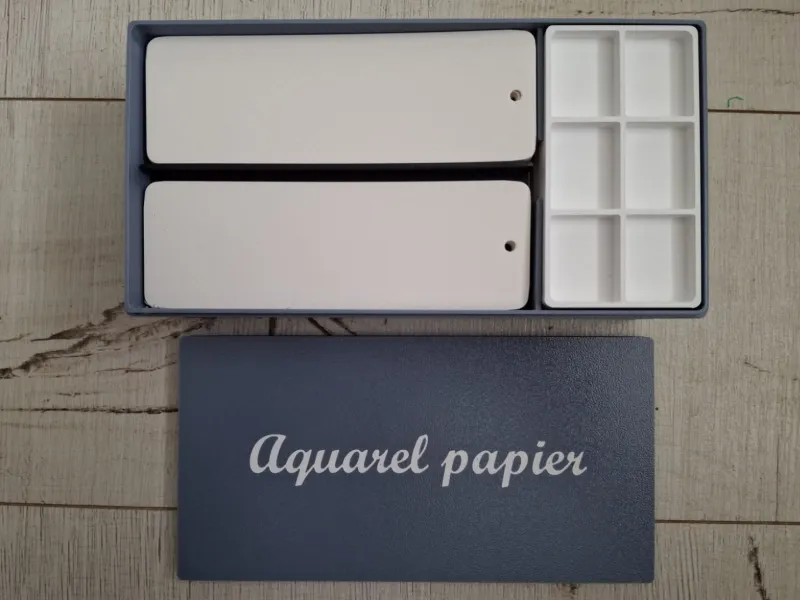 Doosje aquarel papier + paletjes