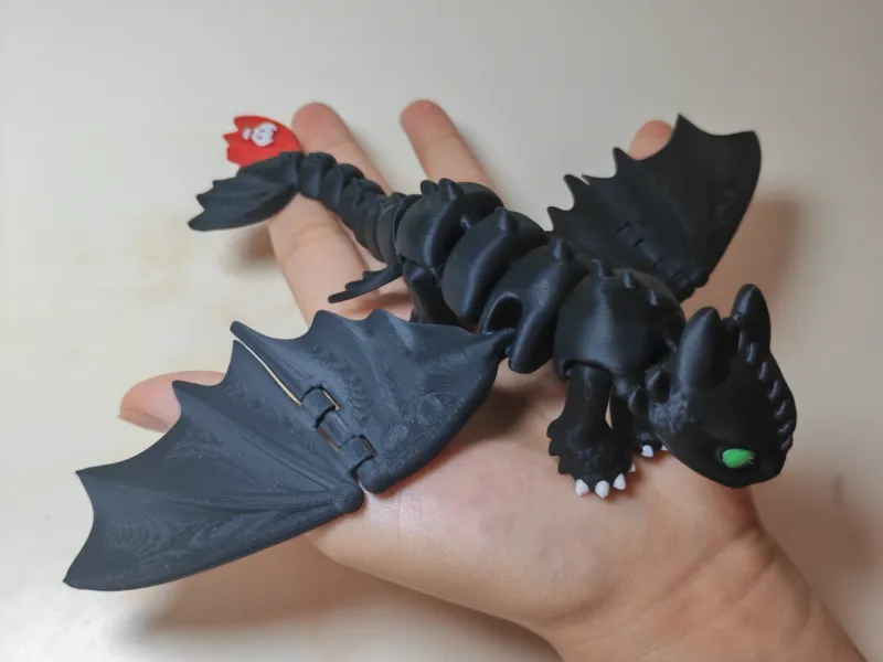 ヒックとドラゴン、トゥース、ナイトフューリー、ヒンジ可動ドラゴン