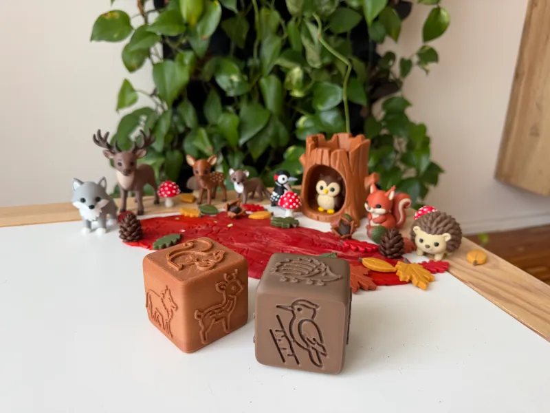 Cubo de Carimbo Montessori – Animais da Floresta 1