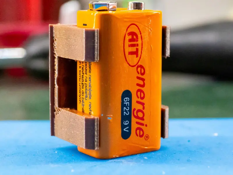 Weldable DIY 9V Battery Holder – Horizontal Mount