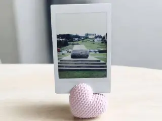 Knitted Heart photo stand