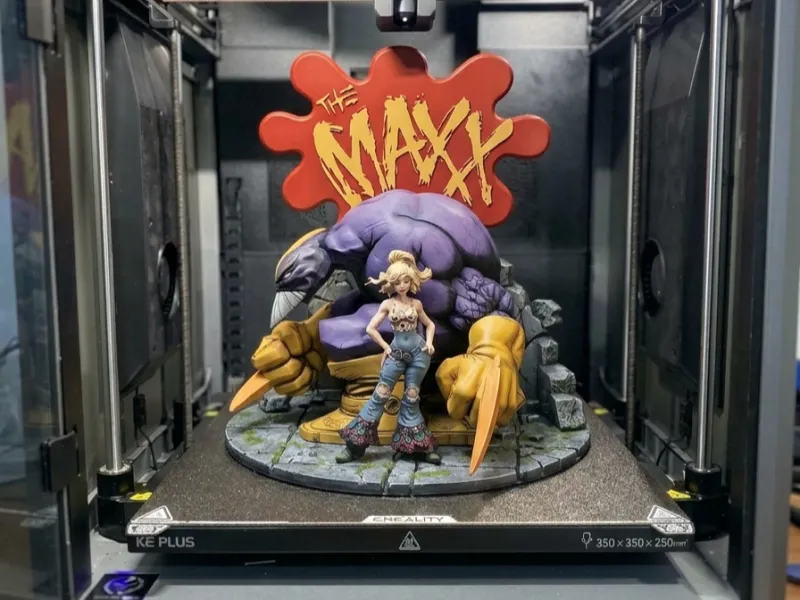 THE MAXX & JULIE WINTERS - Comic-Accurate Version