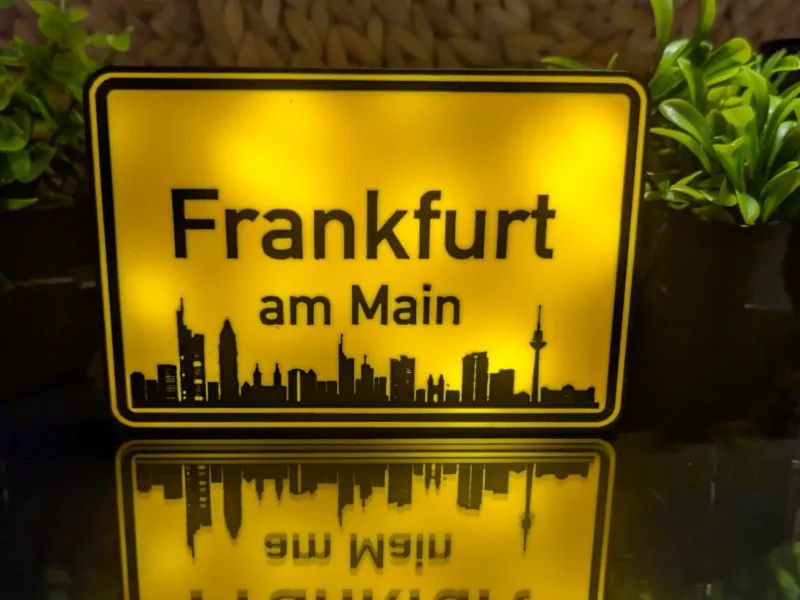 Frankfurt am Main City Sign & Skyline - Custom Lightbox