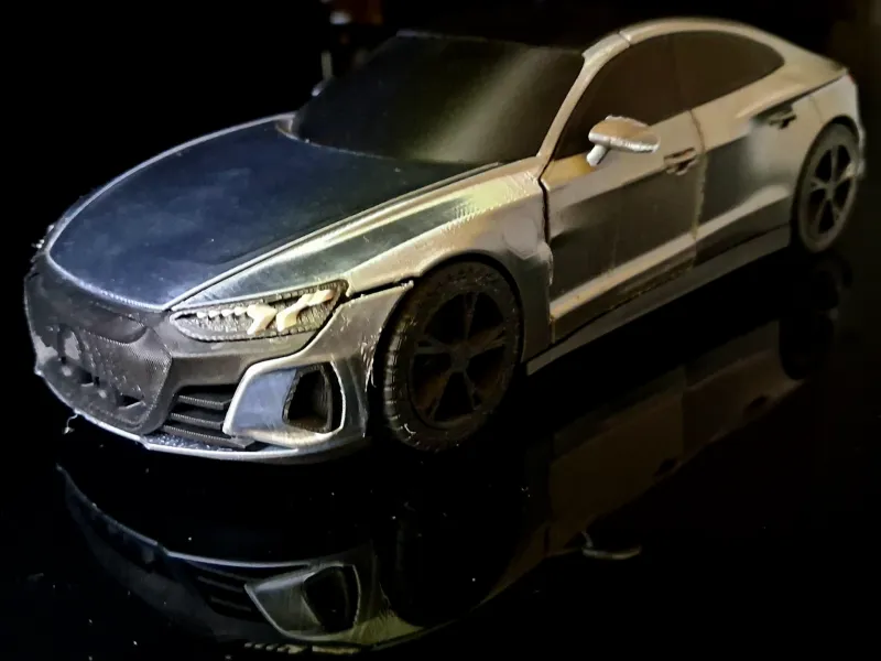E TRON GT RS 1/24 SCALE CAR MODEL