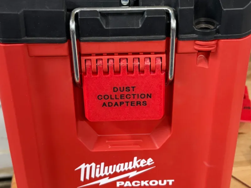 ที่ล็อกกล่องกระสุน Milwaukee Packout พร้อมเครื่องมือ