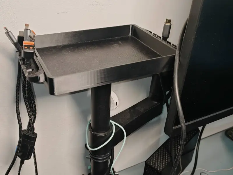 shelf for monitor arm with 32mm internal pipe diameter