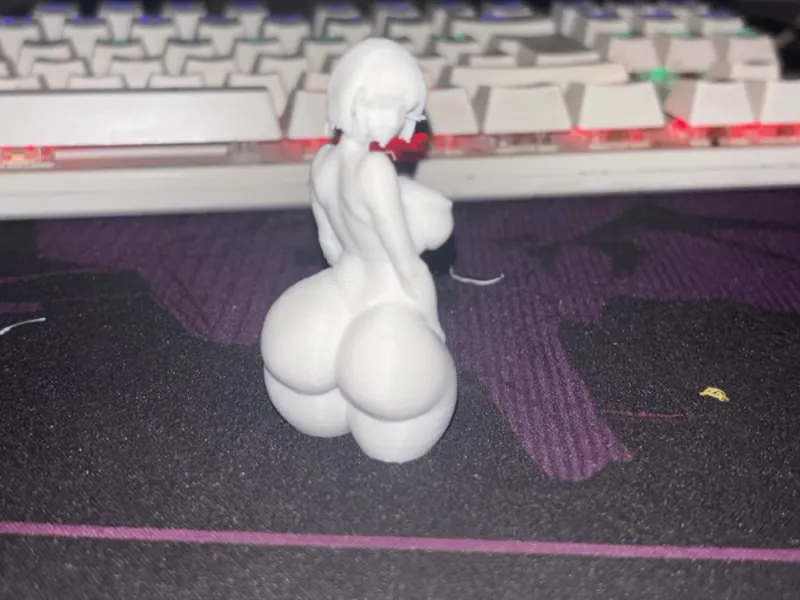 NSFW BIG BUTTY GIRL