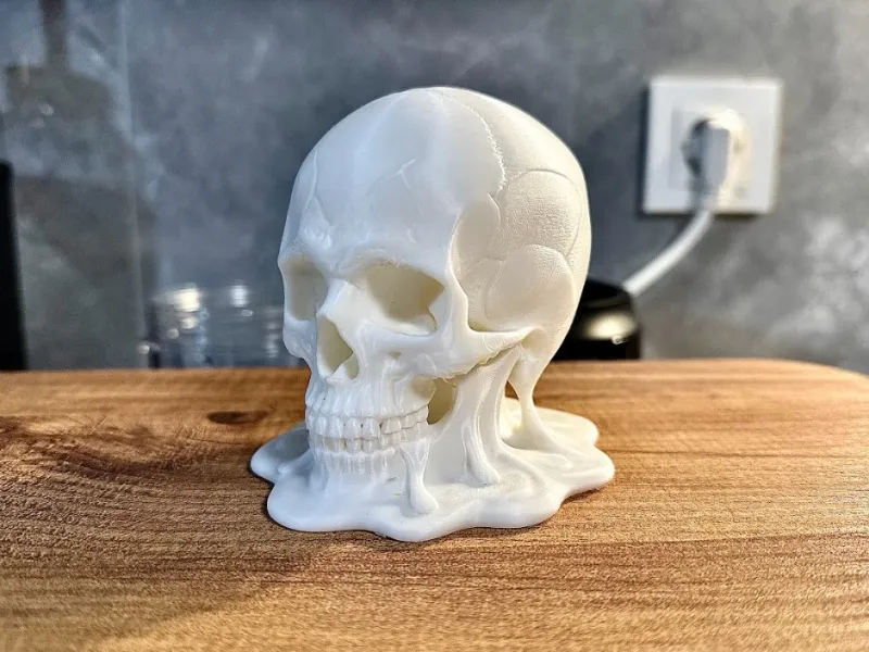 Melting Skull Figurine – Gothic Desk Decor