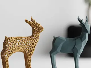 Christmas Deer / Voronoi and Low Poly Style