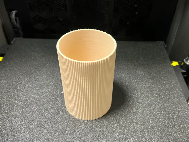 简易桌面笔筒 - 1x1毫米肋纹图案