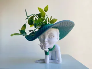 PINUP GIRL PLANTER