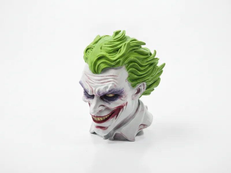 Scultura 3D stampabile del mezzo teschio con volto del Joker