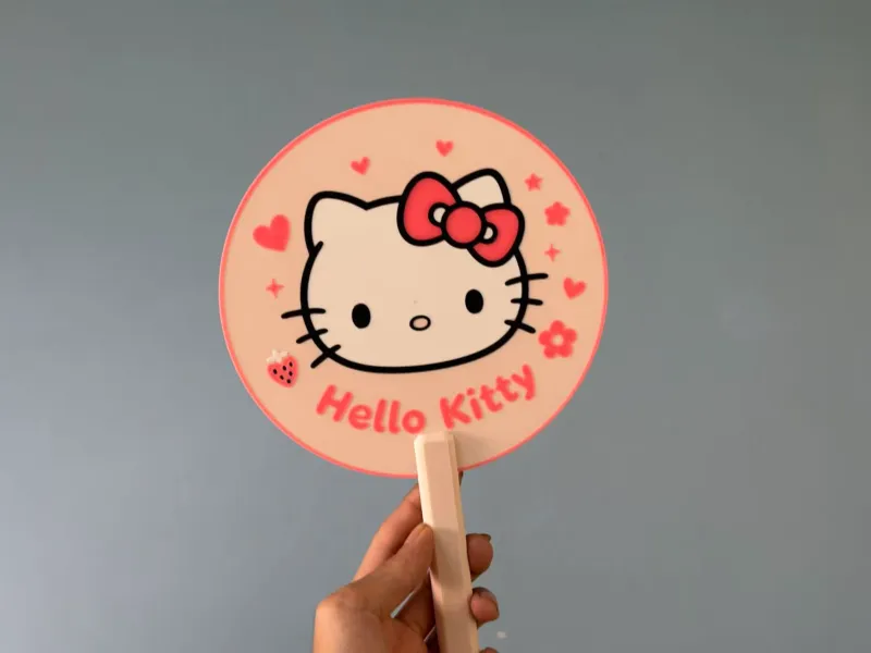 漫画风kt 扇子 hellokitty