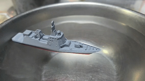 浴缸玩具：可以浮在水上的军舰