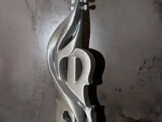 Twirling Violin