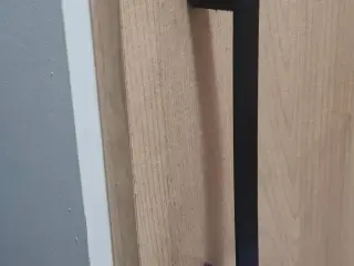 Wardrobe handle
