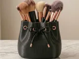 Drawstring-Style Makeup Brush Holder-0