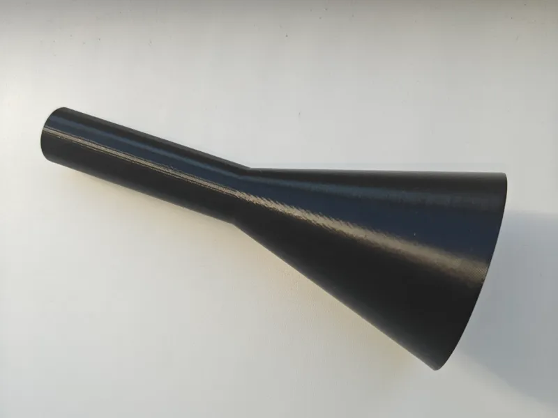 Funil para tanque de combustível com válvula