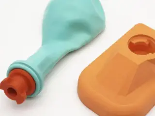 Hovercraft V2 - balloon powered