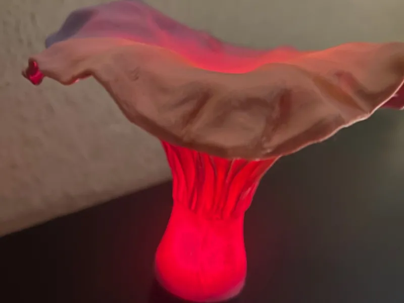 Aura Chanterelle Lamp
