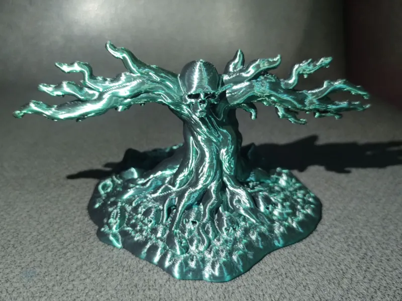 Albero Morto con Radici a Teschio Rami Contorti Fantasy Oscuro