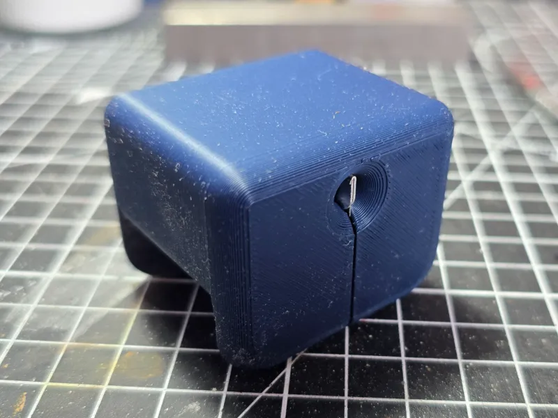 Edge scraper - single edge razor blade