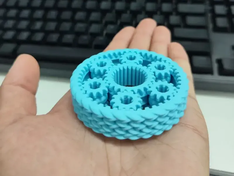 Toupie anti-stress rotative tressée pour le bout du doigt